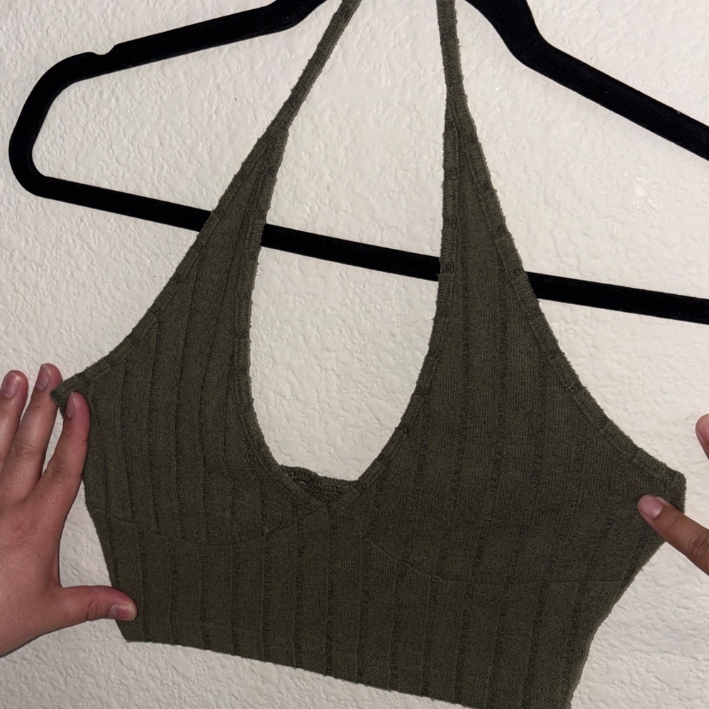 SHEIN Deep Green Halter Knit Crop Top